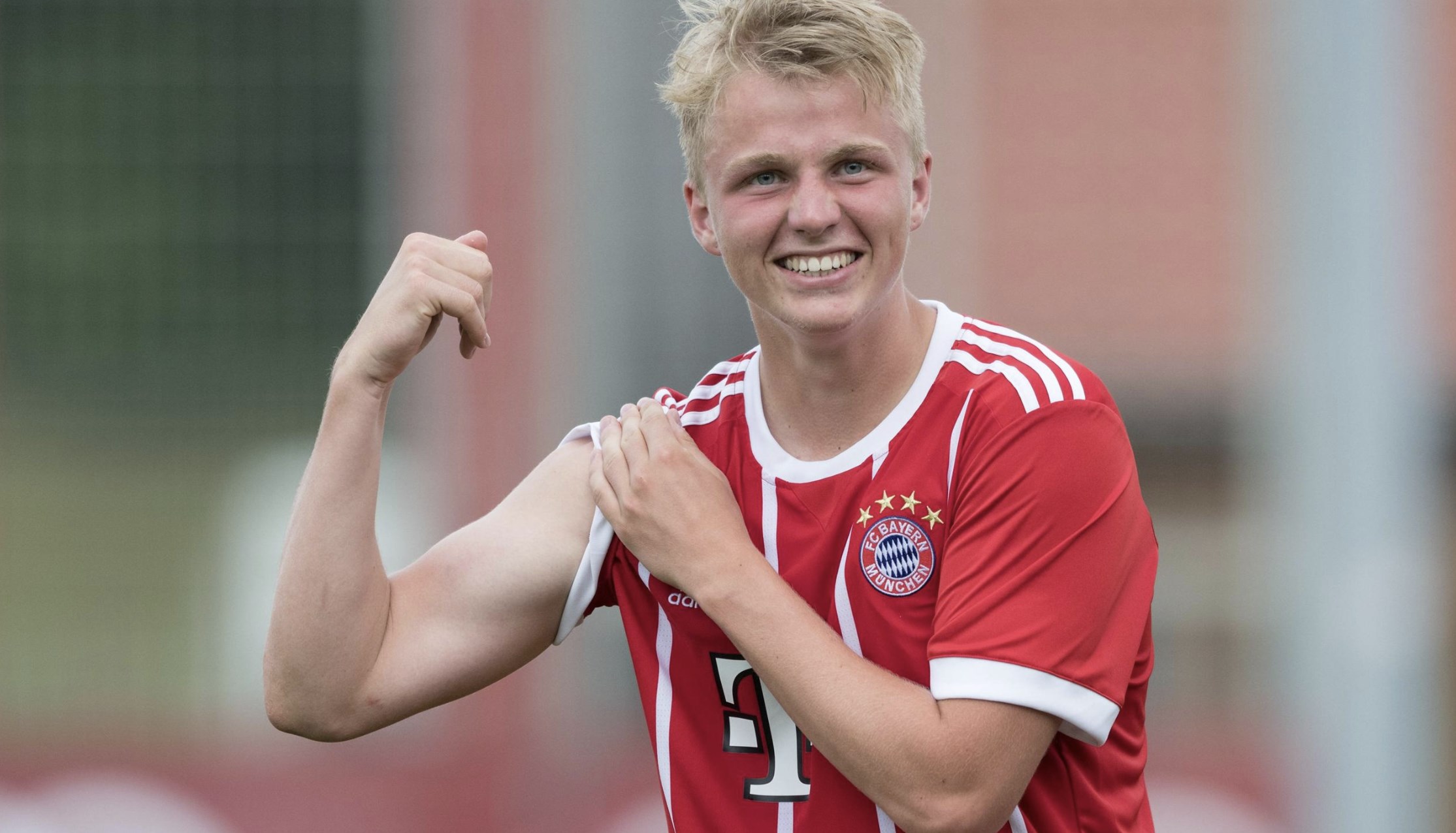 Felix Götze: A Rising Star in FIFA23 and How to Get the Most Out of Your Game with IGV